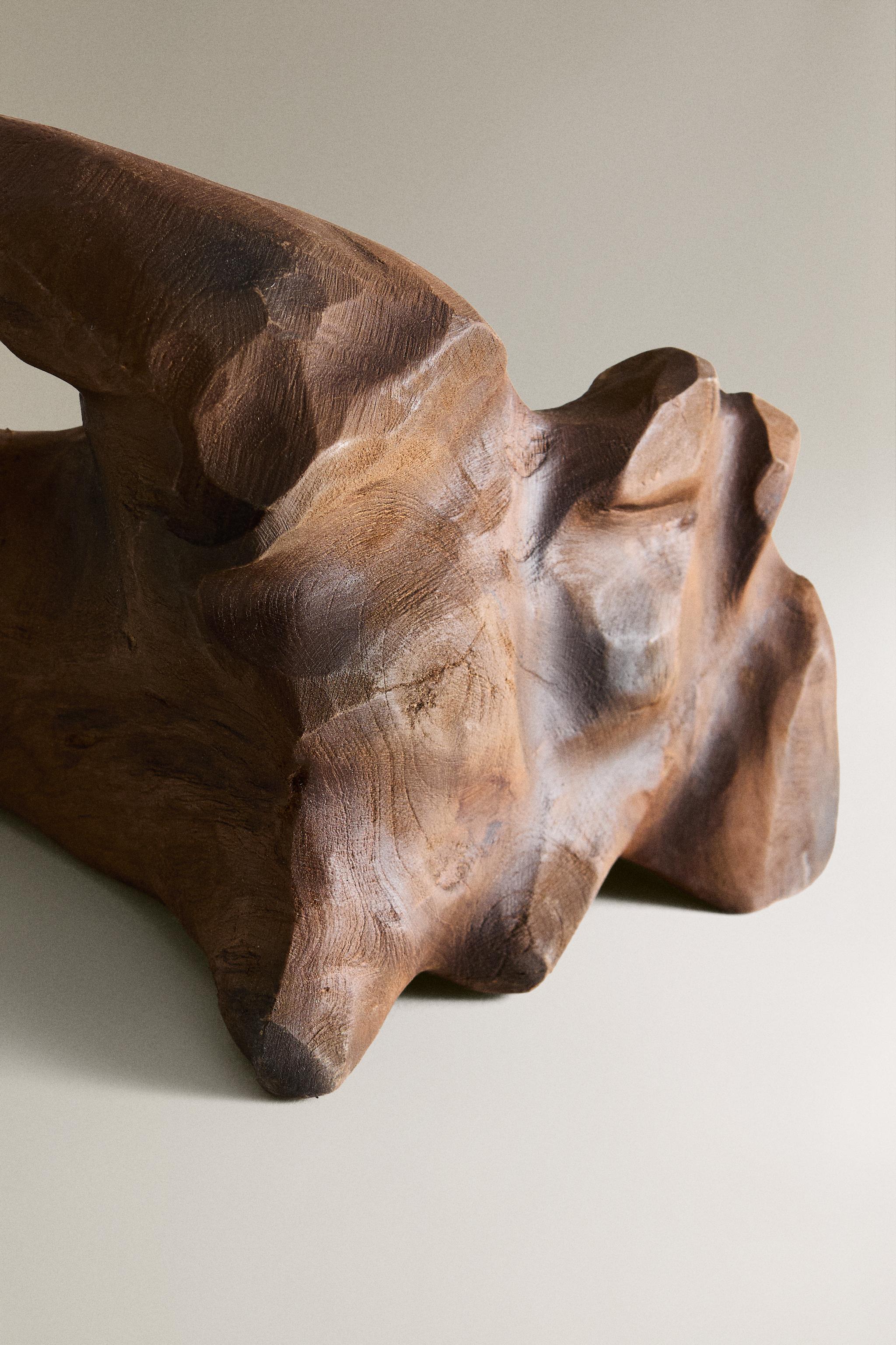 DECORATIVE WOODEN TRUNK